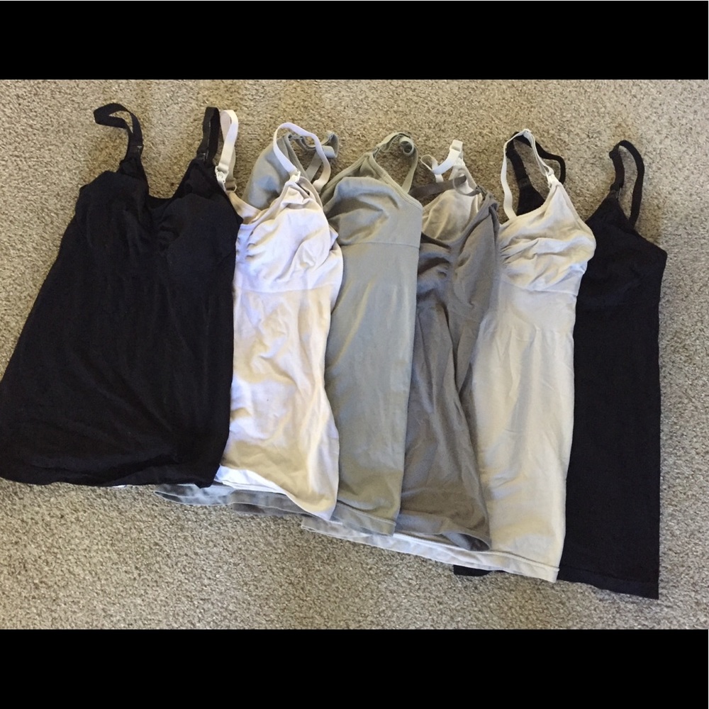 🌻Nursing tank bundle🌻